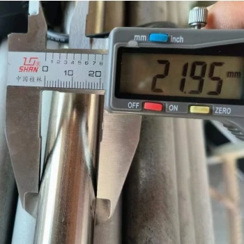 أبعاد ASTM A790 للأنابيب المقاومة للصدأ الملحومة وغير الملحومة